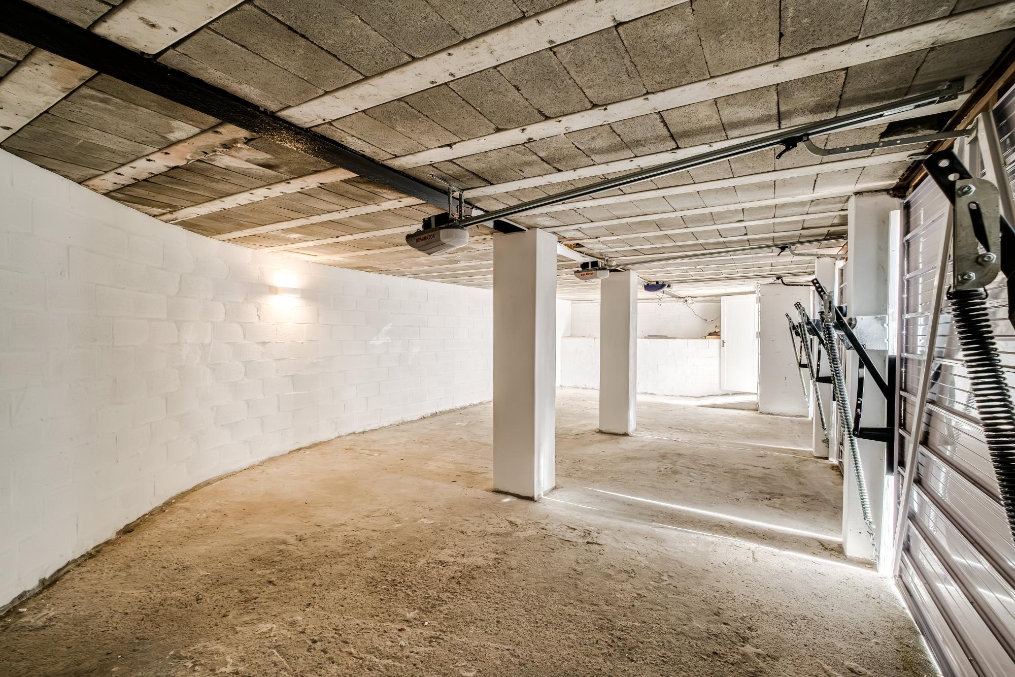 property_e26239ec-f48e-475f-be77-8f532b5bd98a_48
