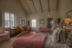 Vineyard Farmhouse in Constantia Heights – photo 4 thumbnail