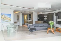 Victoria Rd Luxury Apartment 101 in Bakoven – photo 12 thumbnail