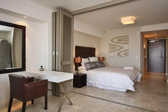 property_e309053e-3250-4381-935d-e2b860134f87_2