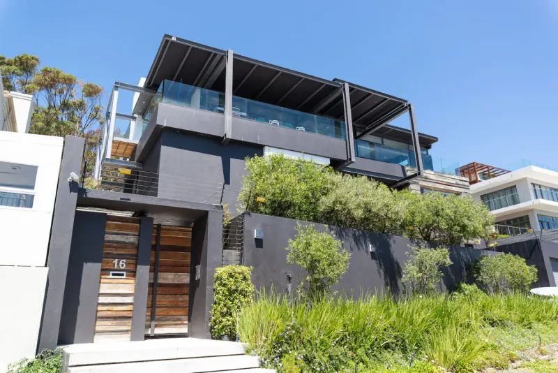 Villa Karuna in Camps Bay – photo 1