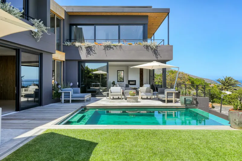 Ocean Air in Camps Bay – photo 30