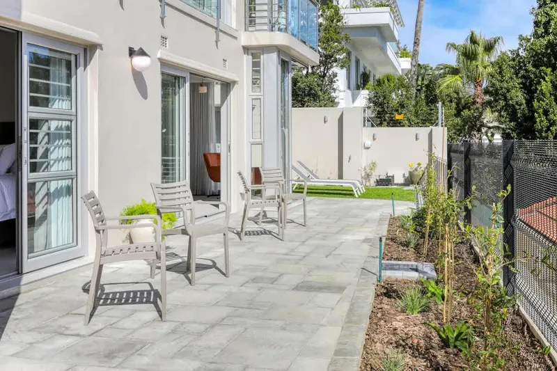 Lisburn On Clifton Beach House in Clifton – photo 8