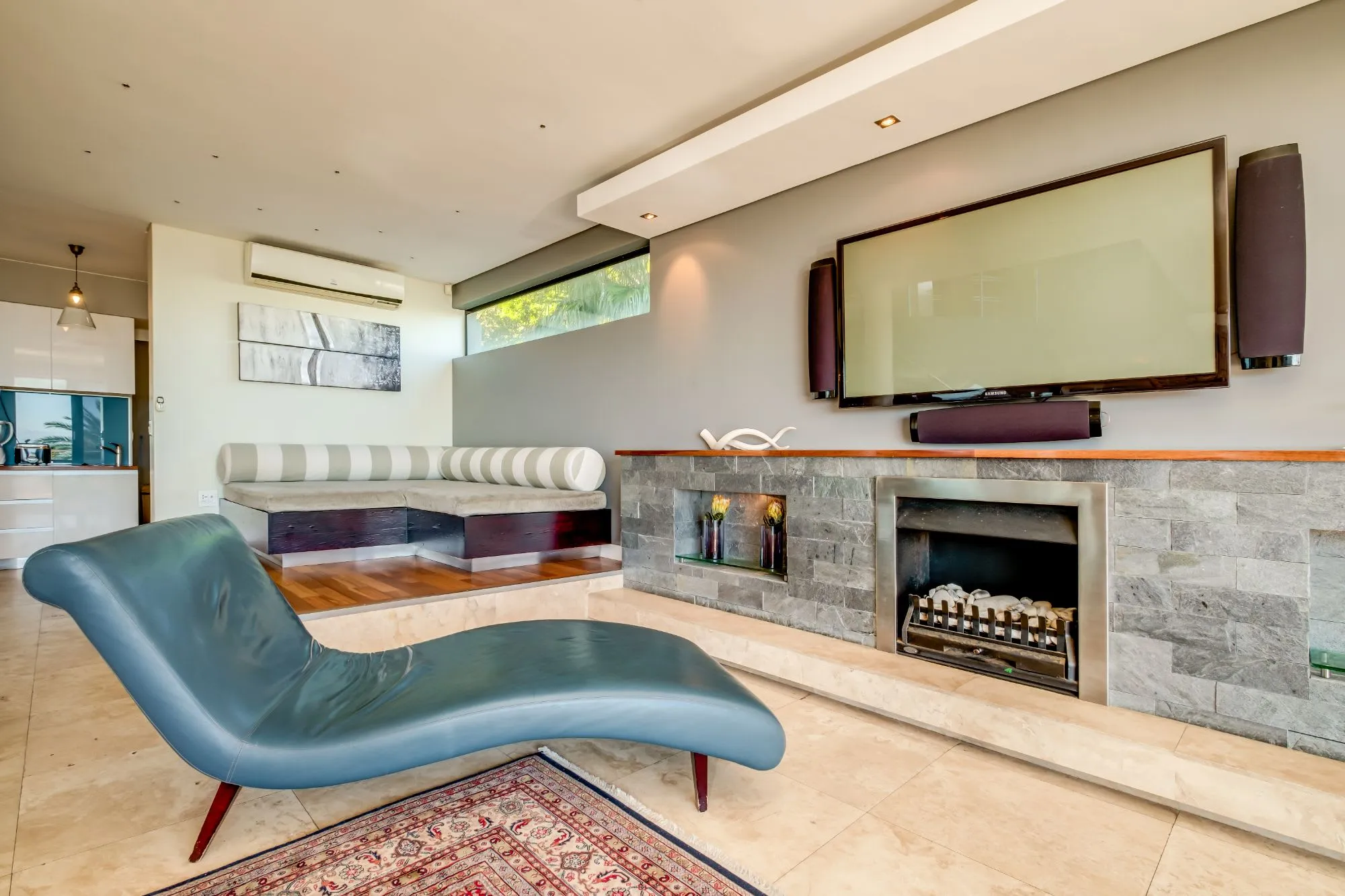 property_e3c90402-ff44-4dd5-aaf5-086ac60e75ee_16