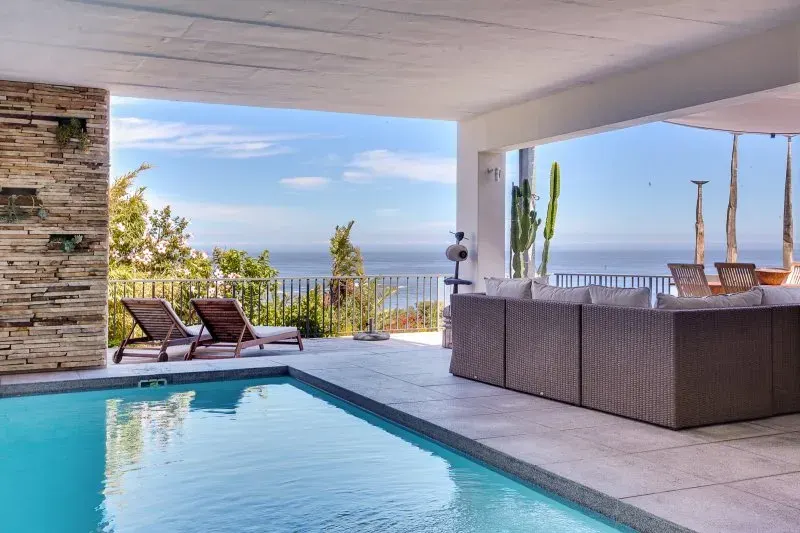 Seaside Villa in Camps Bay – photo 1