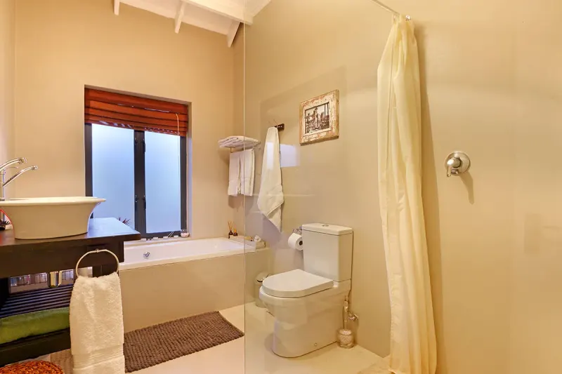 Noordhoek Lakehouse in The Lakes – photo 10