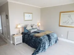 Bayview Villa in Bloubergstrand – photo 2 thumbnail