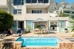 Calico in camps bay – photo 32 thumbnail