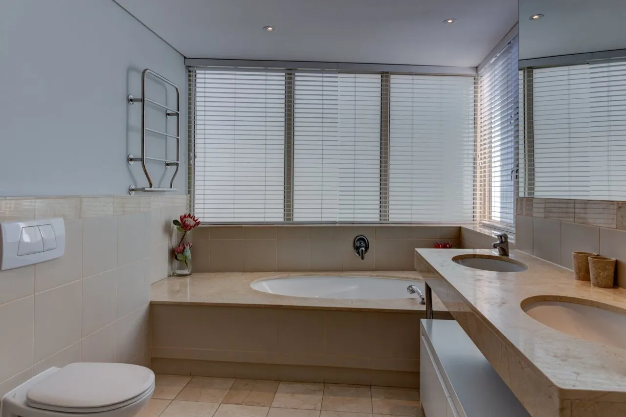 property_e52499f3-9fcf-4bee-80e1-8ff36530d62b_14