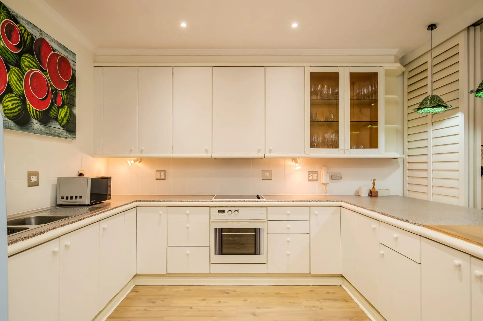 property_e55921e0-e1fa-470d-aefb-335ebc9ea04f_10