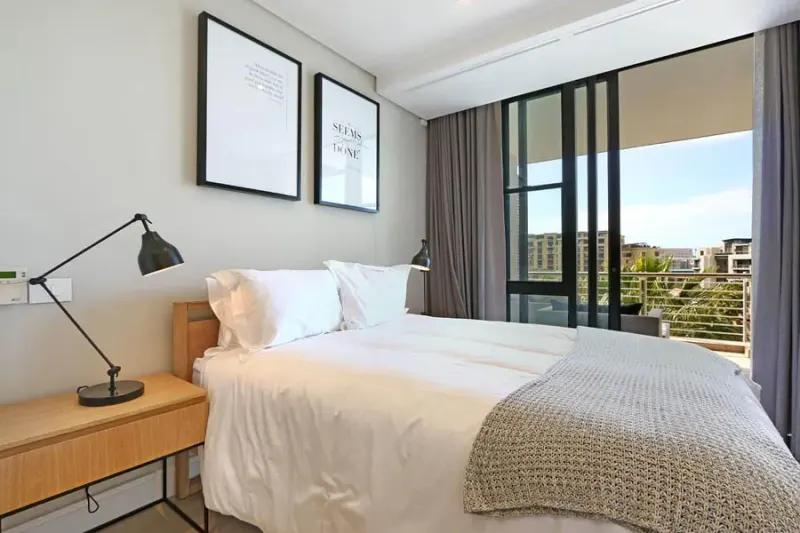 Juliette B 407 in V&A Waterfront – photo 20