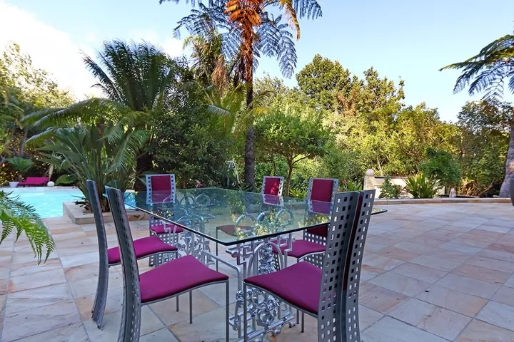 property_e60cf79f-1abc-4dc5-8f72-ec297b104368_3