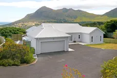 Idyllic Noordhoek in Noordhoek – photo 14 thumbnail