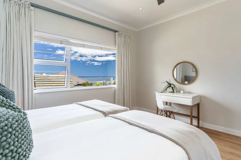Camps Bay Deluxe in Camps Bay – photo 24