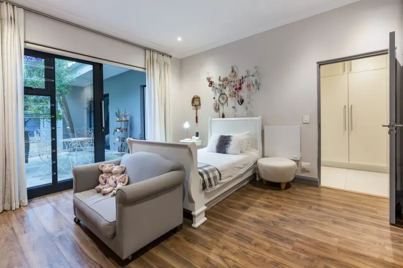 Manas Villa in Constantia – photo 11