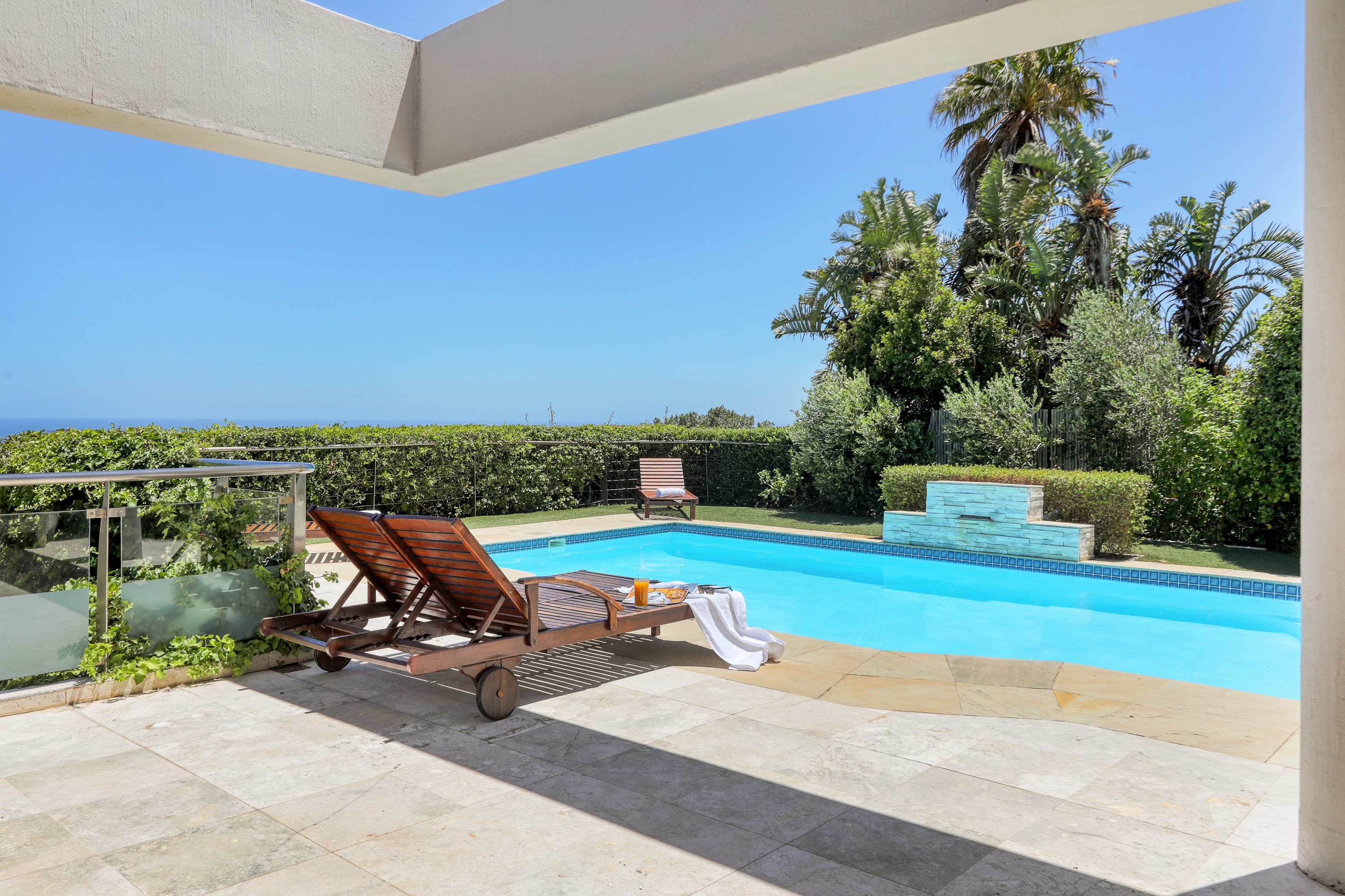 property_e72117f5-d087-4d73-8b09-9ede2fe61493_7