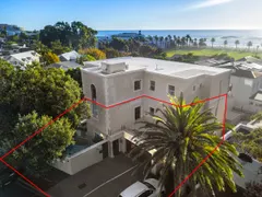 Beachy Villa in Camps Bay – photo 51 thumbnail