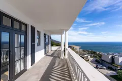 Chateau Camps in Camps Bay – photo 33 thumbnail