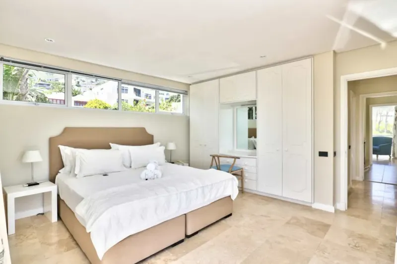 Tree Rd Villa in Camps Bay – photo 13
