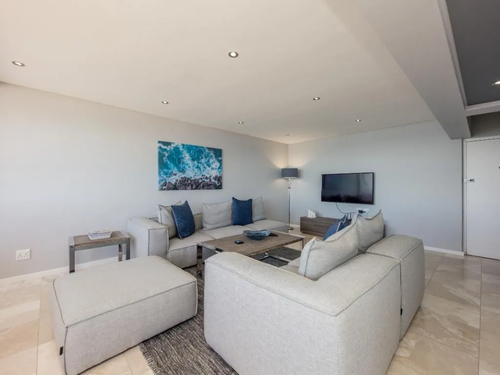 property_e78967d6-73cf-4065-a7f3-a56f3067d300_12