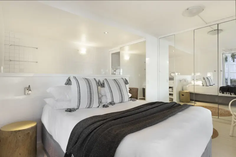 5 Glen Beach Bungalow in Camps Bay – photo 1