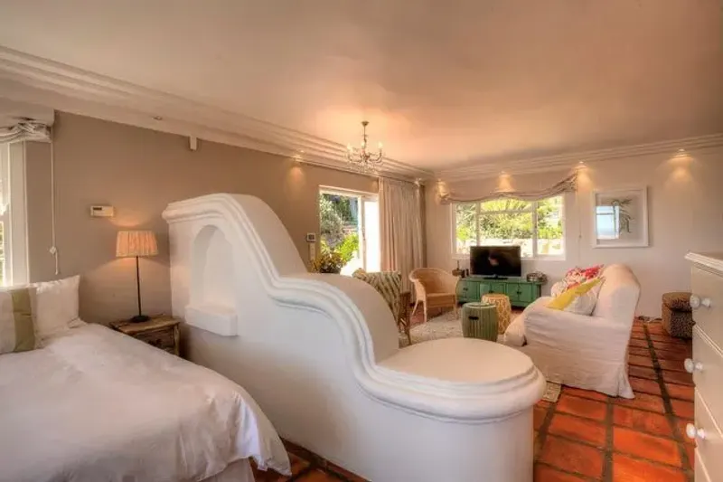Camps Bay Hacienda in Bakoven – photo 13