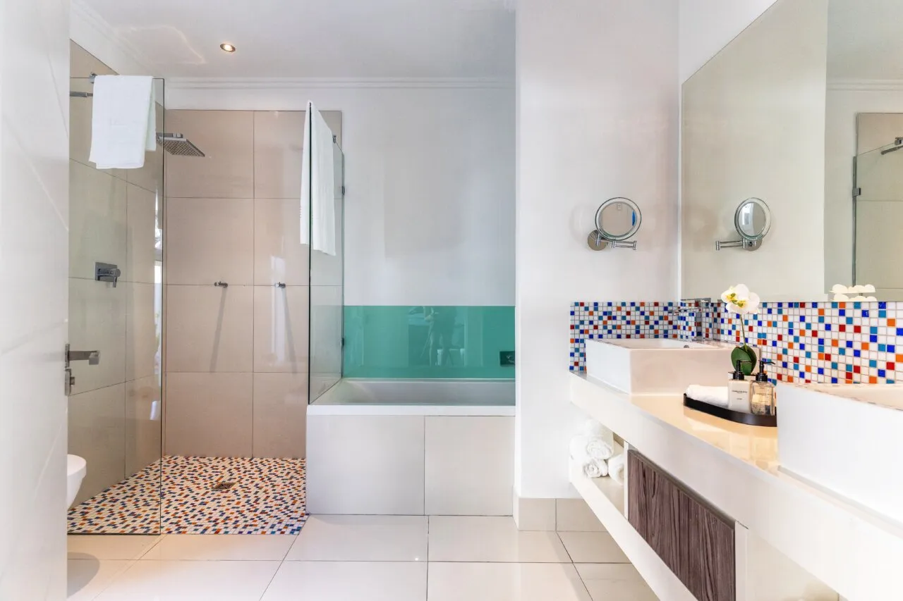 property_e7ffc184-38cf-4804-9b95-c88d7b532f31_23