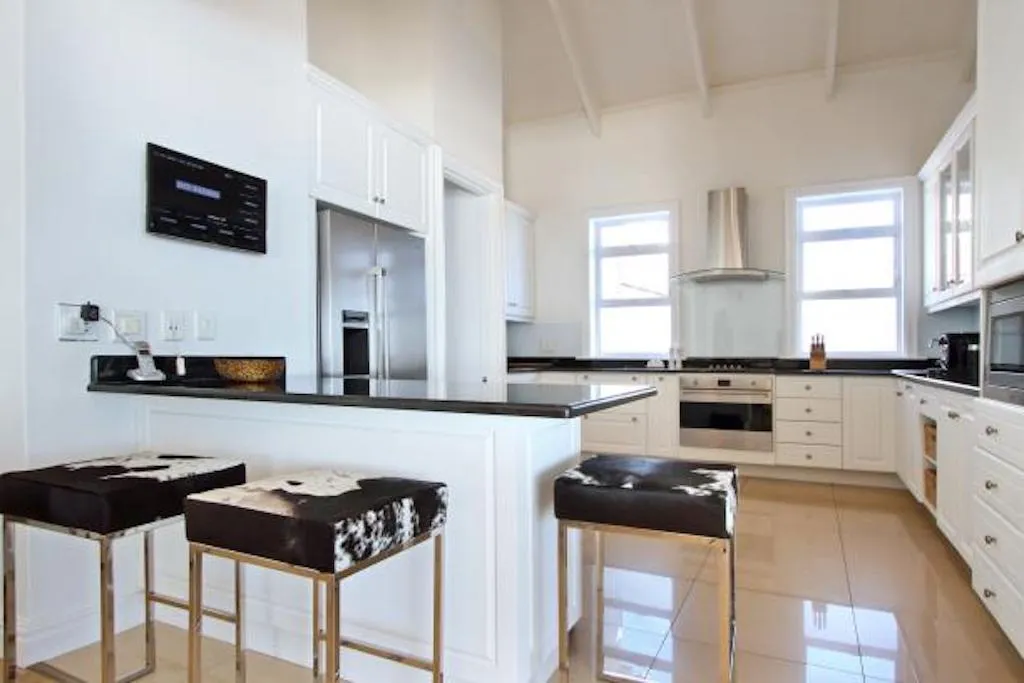 property_e823b9ae-1567-4164-894e-7430d53d4821_11