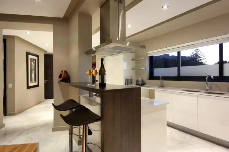 Houghton Heights 3 Bed in Camps Bay – photo 10
