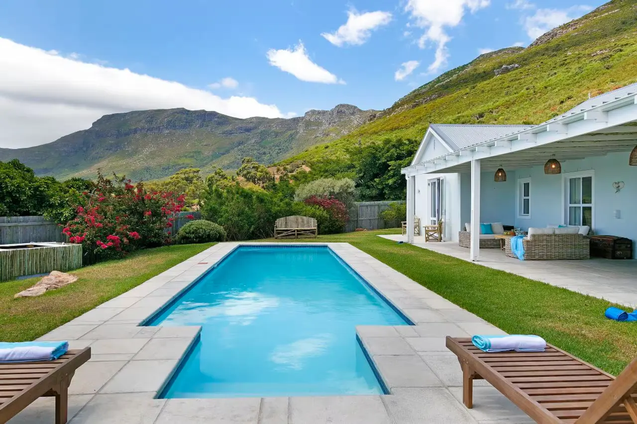 Idyllic Noordhoek in Noordhoek