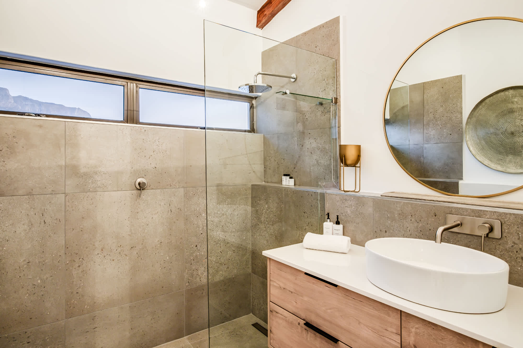 property_e8953aeb-bcee-4b65-a3d3-03cb10423c58_20