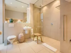 Loader Villa in Green Point – photo 5 thumbnail