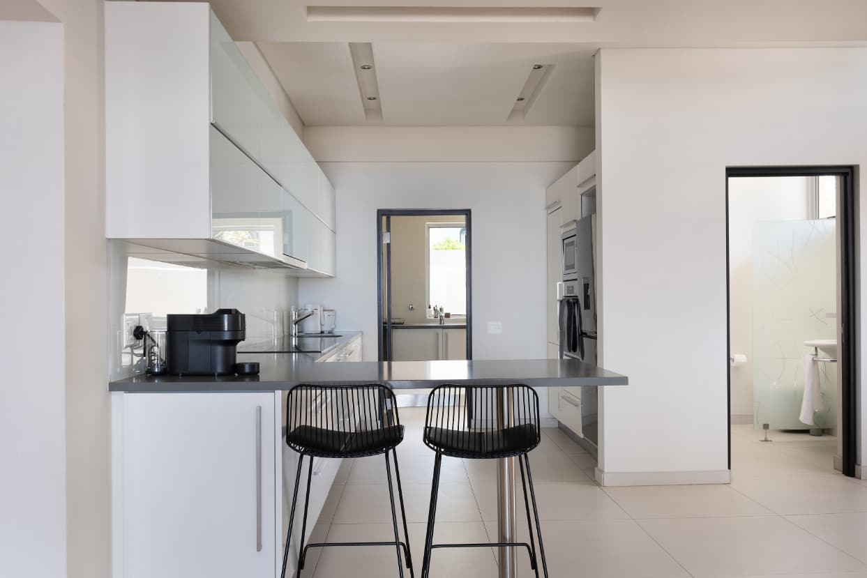 property_e8af2f42-16f6-42d3-9eba-11226feb7131_12