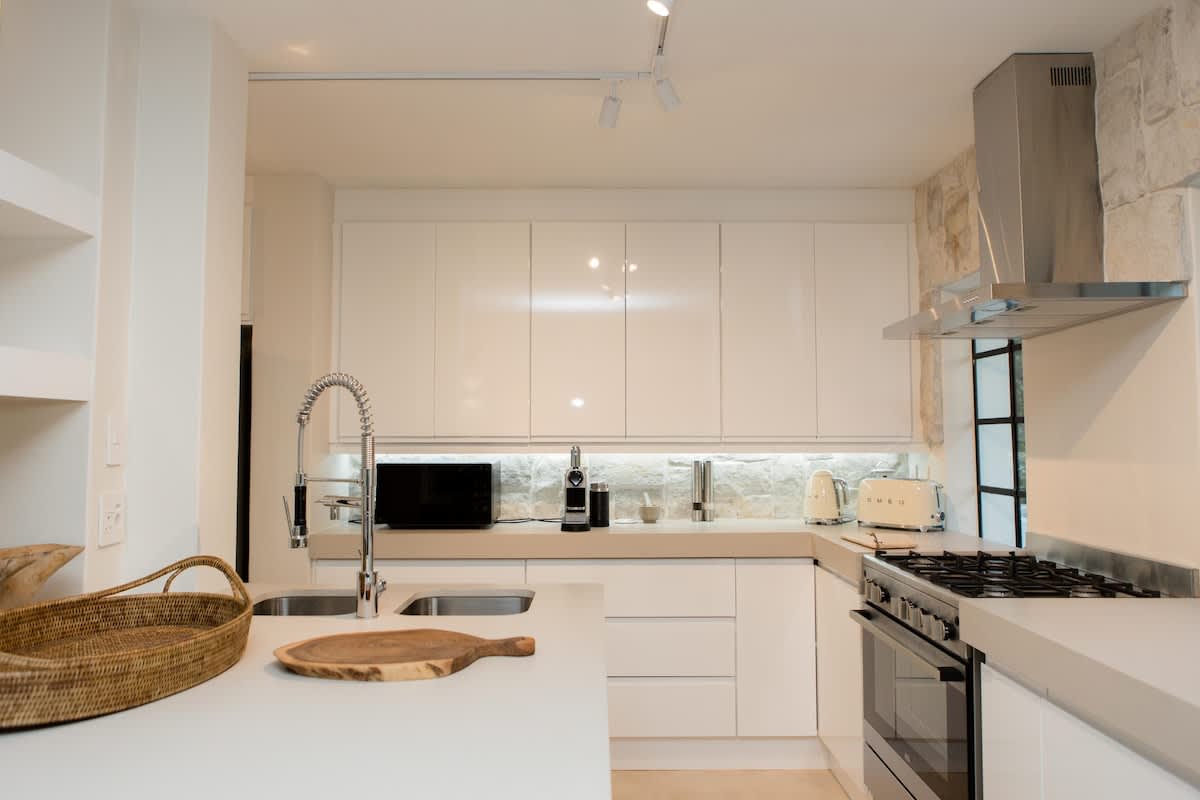 property_e90a01f9-52c7-43e6-adff-d0df9875896f_24