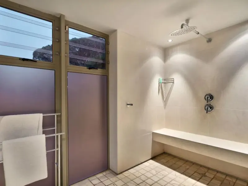 7 on First Crescent in Camps Bay – photo 22