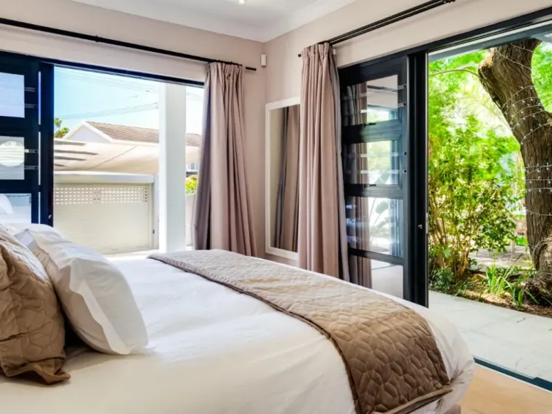 Central Drive Treasure in Camps Bay – photo 44