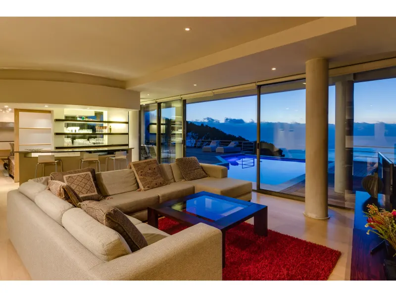 Geneva Sunsets in Camps Bay – photo 15