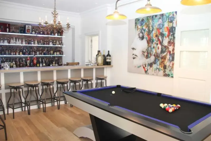 Kloof Road Villa in Bantry Bay – photo 6