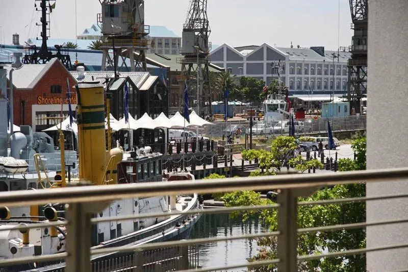 Pembroke 103 in V&A Waterfront – photo 6