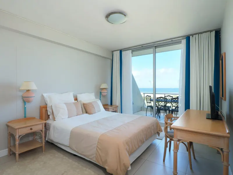 Dolphin Beach Beauty in Table View – photo 10