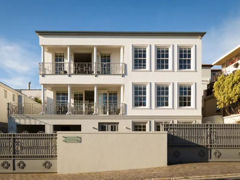 Cloud House in Camps Bay – photo 1