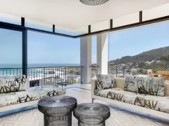 Villa Quebec Road in Camps Bay – photo 13 thumbnail