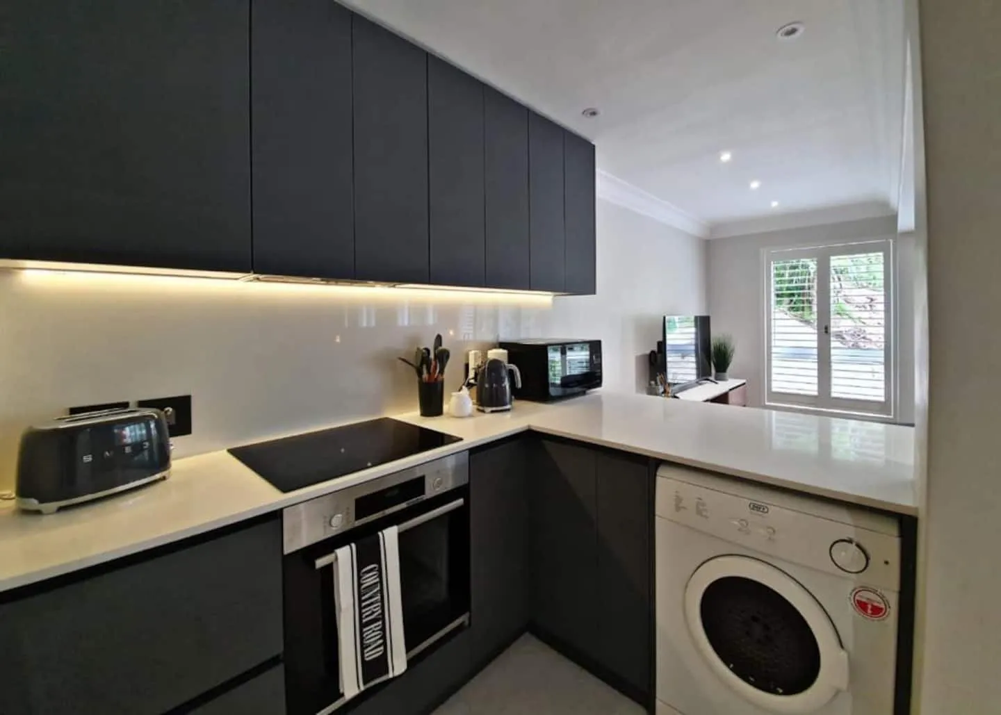 property_ea2c61fb-0075-4695-9815-b565632f0bdc_1