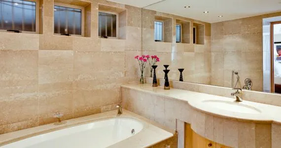 property_ea6189bb-35e1-46a8-a7ef-a3111406c98a_4