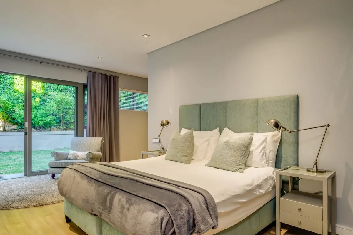 property_ea69aa20-ac34-4521-aa08-3913795df3fc_39
