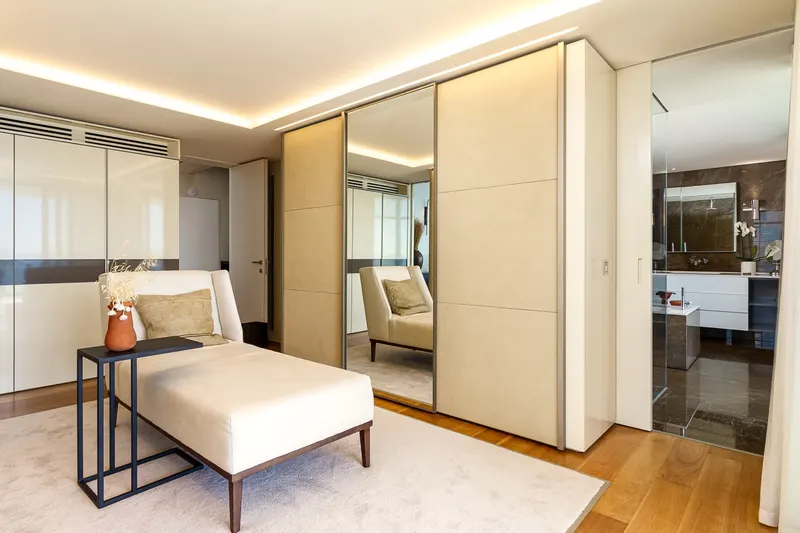 East West Penthouse in Mouille Point – photo 22