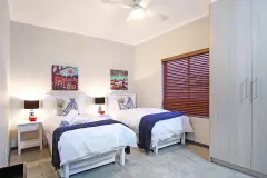 Big Bay Beach Club in Bloubergstrand – photo 11 thumbnail