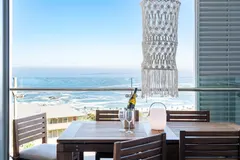 Sunset Loft in Camps Bay – photo 4 thumbnail