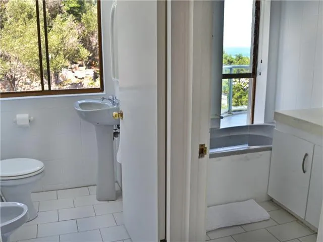 property_eb918856-c710-4fb6-ba2b-ec4ec5a9e574_11