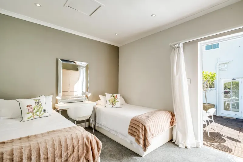 Villa Galazzio  in Camps Bay – photo 30